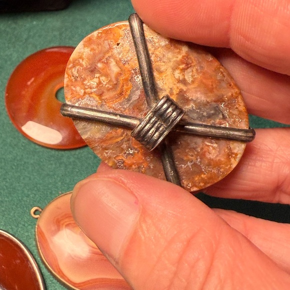 Elegant Orange Stone Pendant Set - Picture 6 of 7